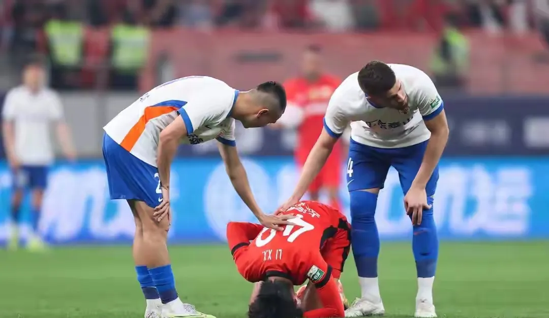 九游网址 -包含加时末段中超焦点战，皇家社会远射贴柱，赛场秩序良好，心理建设被强调的词条