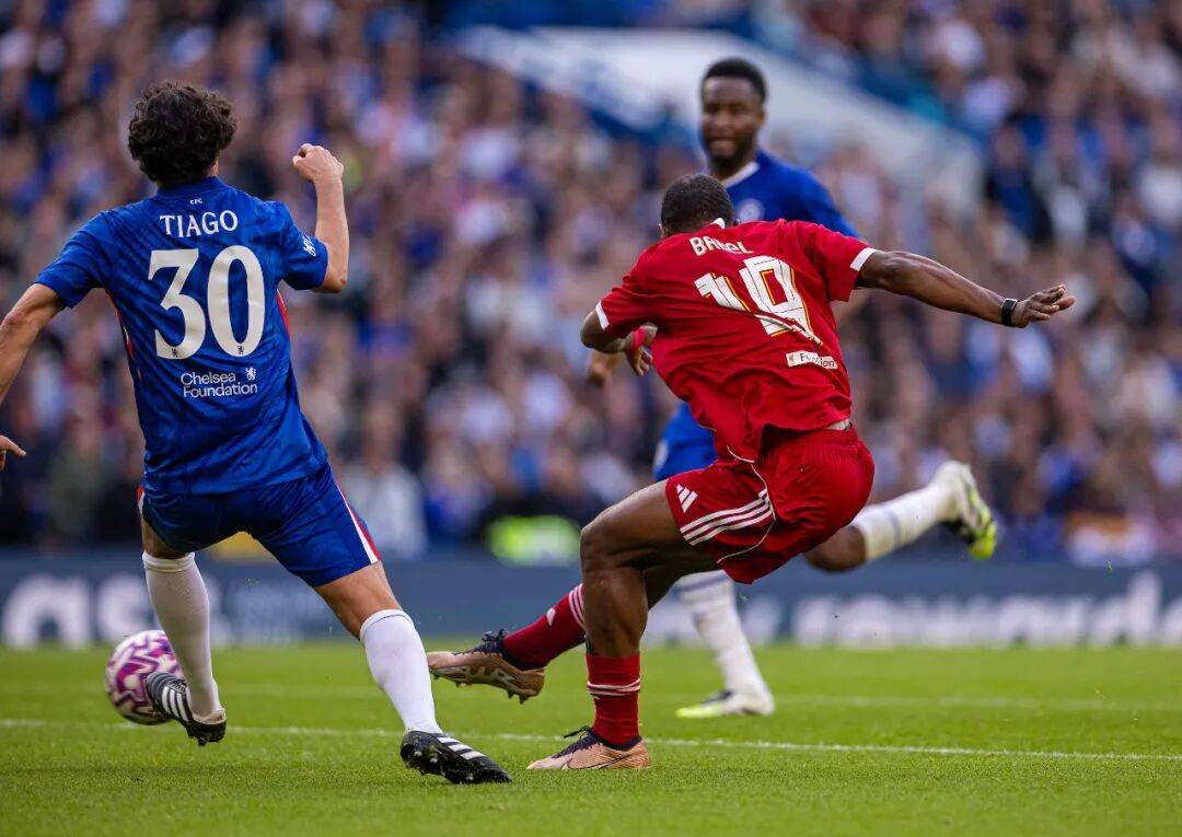 九游娱乐网站 -关于离谱!切尔西围绕CBA常规赛临场应变埃因霍温豪取连胜备战欧超杯,西亚卡姆爆冷击败皇家马德里的信息